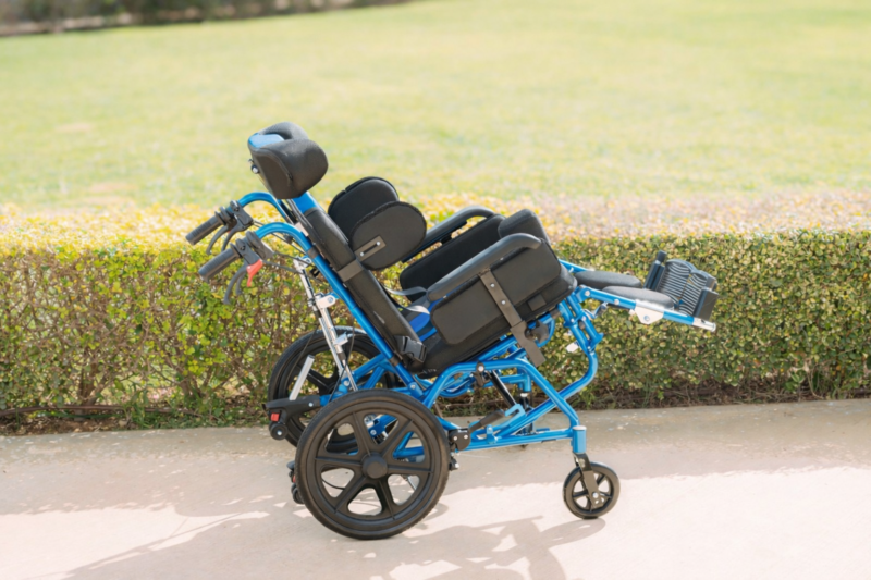Αναπηρικό Αμαξίδιο Αλουμινίου AZURA ALLCARE 0811983