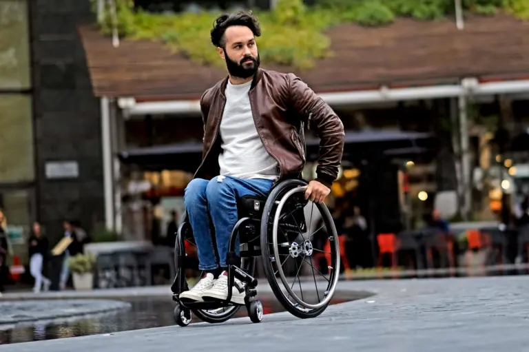 Αναπηρικό Αμαξίδιο Ελαφρού Τύπου CUSTOM-MADE QUICKIE NITRUM nitrum_ALLCARE